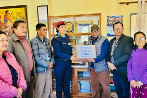 सुनकोसी वाङ्मय प्रतिष्ठानद्धारा जिल्ला प्रहरी कार्यालय काभ्रेलाई पुस्तक हस्तान्तरण