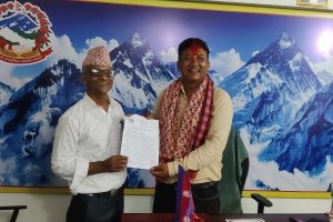 अदालतको आदेशपछि तामाङ पुनः बहाल, समाले जिल्ला खेलकुद विकास समितिको अध्यक्षको कार्यभार