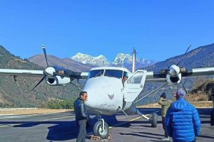 फाप्लु विमानस्थलमा १७ दिनपछि उडान