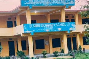 स्कुलको कम्प्युटर चोर्ने ३ जना समानसहित पक्राउ