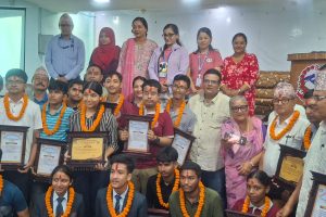 एसईईमा ४ जीपीए ल्याउने विद्यार्थी र विद्यालयलाई महानगरको सम्मान