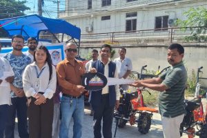 महानगरद्वारा ५० प्रतिशत अनुदानमा कृषि सामग्री हस्तान्तरण