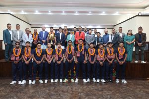 प्रधानमन्त्रीबाट अन्तर्राष्ट्रिय प्रतियोगितामा पदक विजेता खेलाडीलाई पुरस्कार वितरण