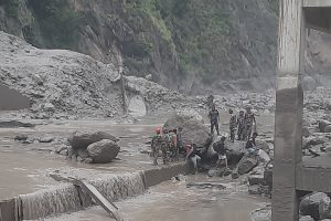 रसुवामा बाढीमा परेर मृत्यु भएकाहरूको परिवारलाई २ लाख दिने निर्णय